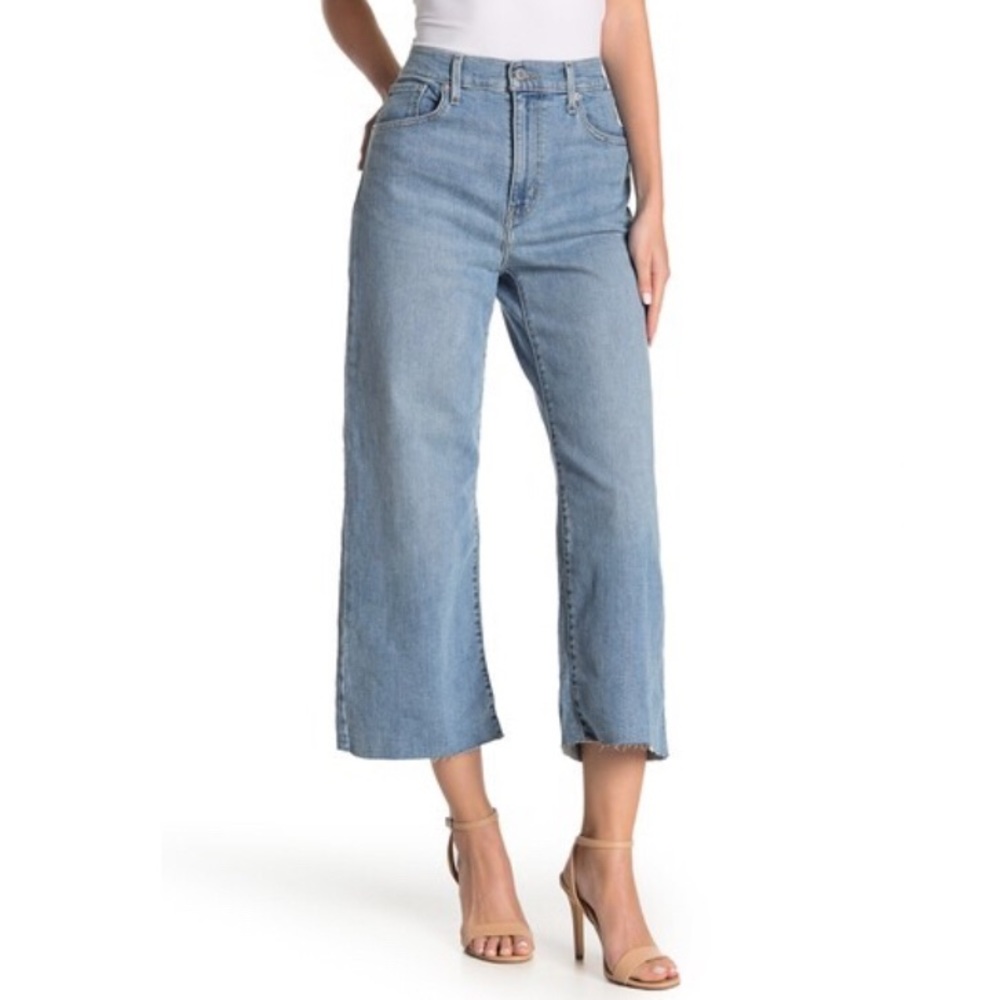 NWT Levi’s Mile High Wide Leg Crop Jeans